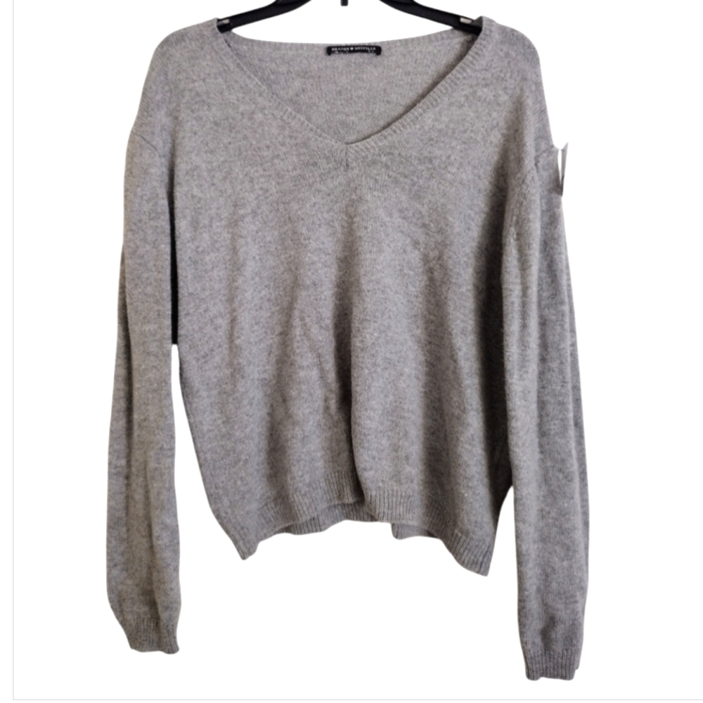Brandy Melville light grey wool cashmere blend crew neck sweater One Size